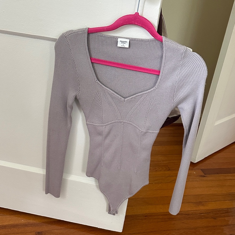 Abercrombie Gray Ribbed Long Sleeve Bodysuit